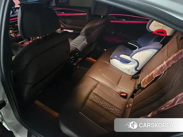 BMW 5 Series (G30) id 3021947 из Кореи 9