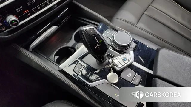 BMW 5 Series (G30) id 3509747 из Кореи 19