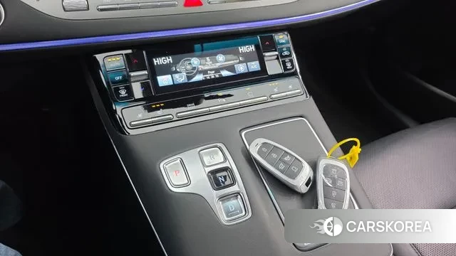 Hyundai The New Grandeur IG id 3463441 из Кореи 19