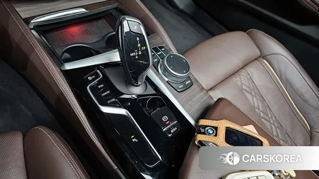 BMW 5 Series (G30) id 3324035 из Кореи 19