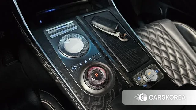 Genesis GV80 id 3024000 из Кореи 19