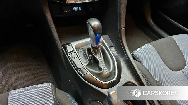 Hyundai Veloster (JS) id 4872858 из Кореи 19