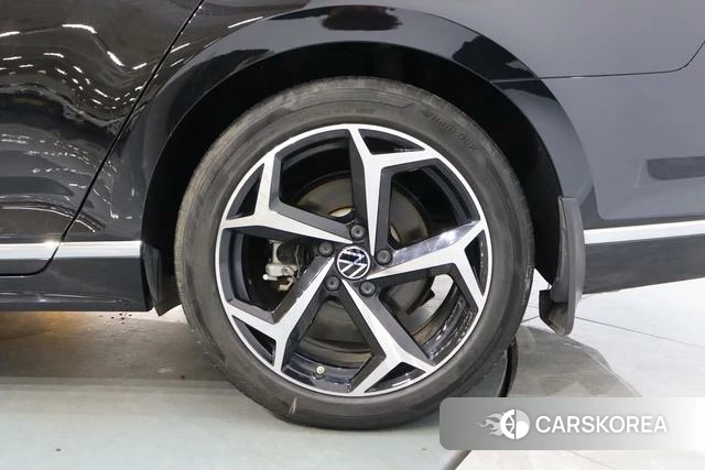 Volkswagen Magotan id 4300944 из Китая 19