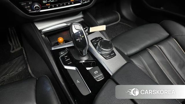 BMW 5 Series (G30) id 4351379 из Кореи 32