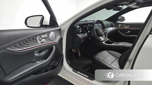 Mercedes-Benz E-Class W213 id 4268494 из Кореи 34