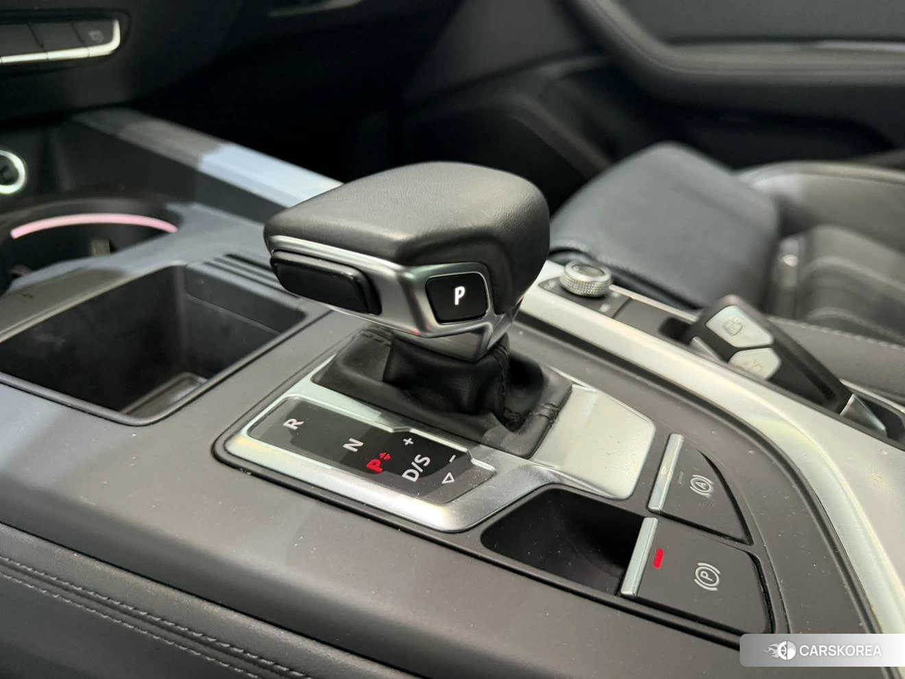 Audi A4L id 4498985 из Китая 16