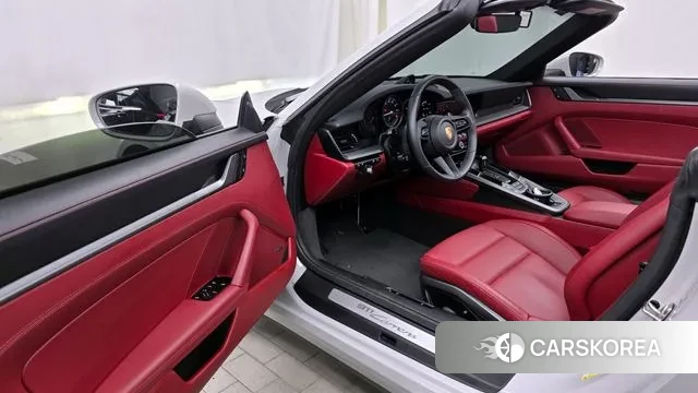 Porsche 911(992) id 3769748 из Кореи 19