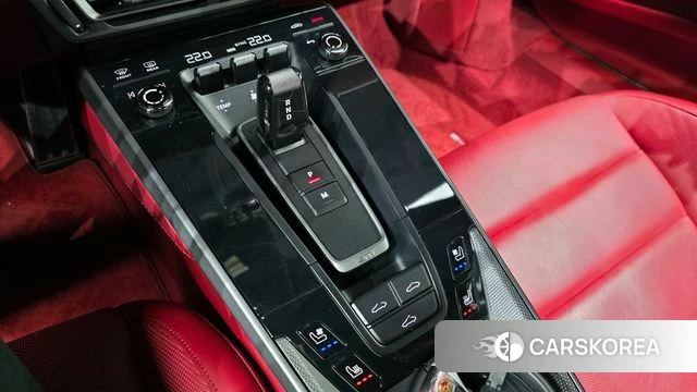 Porsche 911(992) id 4304171 из Кореи 36