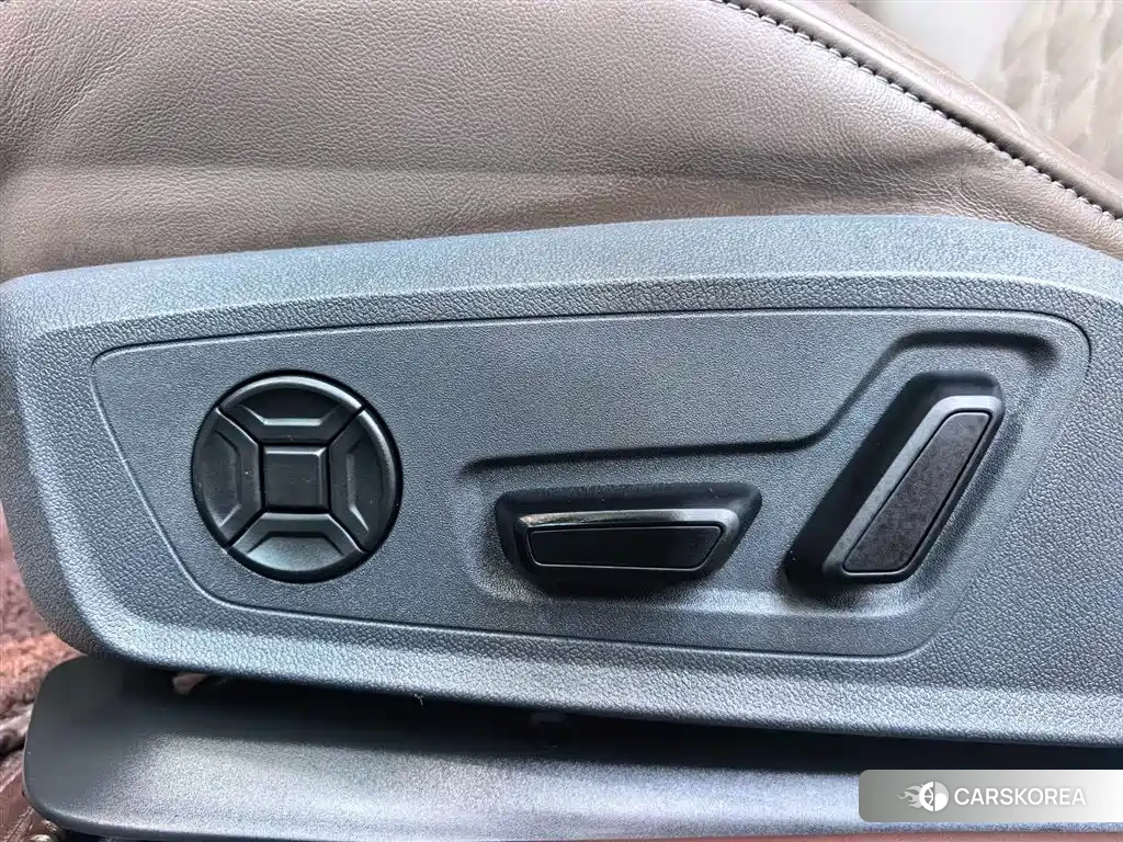 Audi A7L id 4570354 из Китая 23
