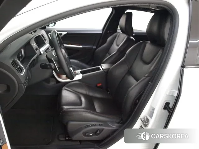 Volvo V60 Cross-Country id 3005084 из Кореи 19