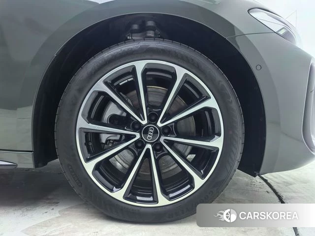 Audi A5L id 4263936 из Китая 26