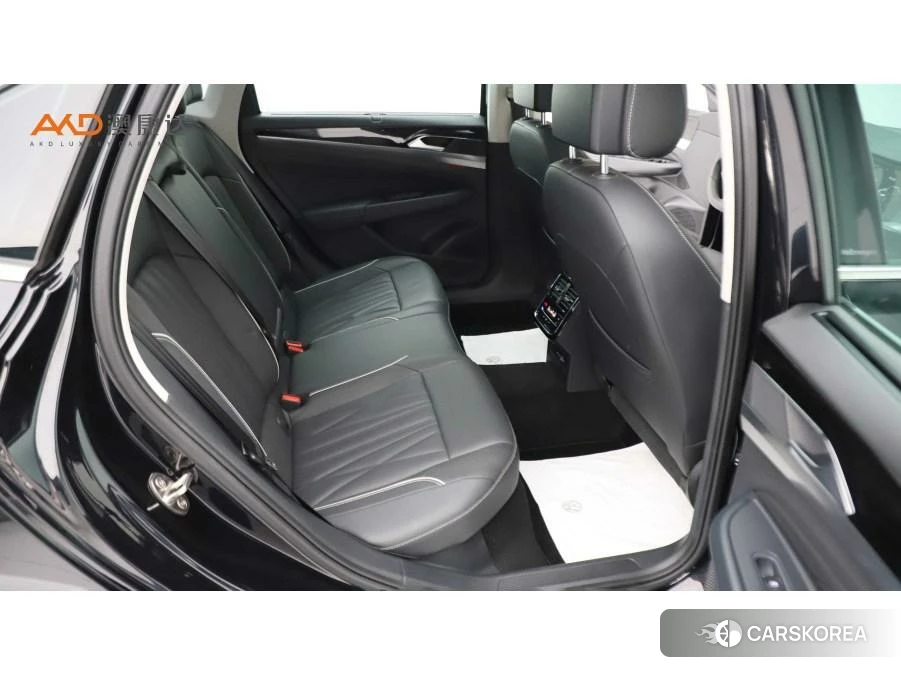 Volkswagen Passat PHEV id 4426869 из Китая 9