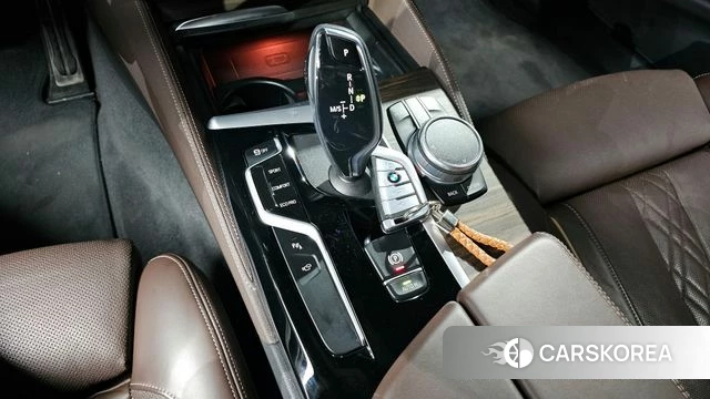 BMW 5 Series (G30) id 3873131 из Кореи 19