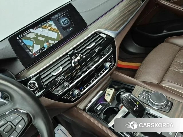 BMW 5 Series (G30) id 4397832 из Кореи 18