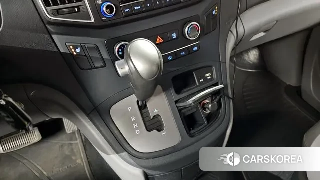 Hyundai The New Grand Starex id 3583363 из Кореи 19