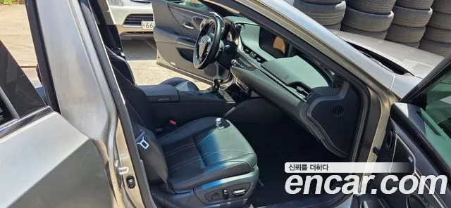 Lexus ES300h 7th generation id 2916700 из Кореи 14