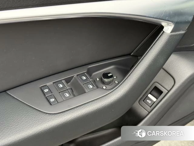 Audi A6L id 4215161 из Китая 14