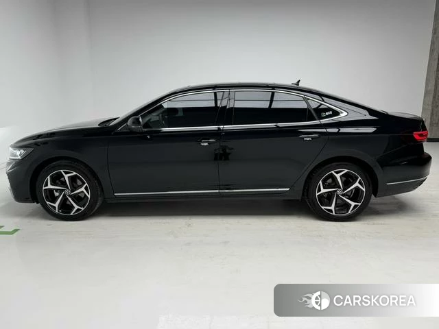 Volkswagen Passat id 4321091 из Китая 16