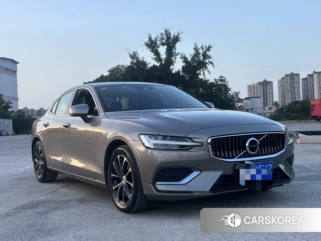 Volvo S60 id 4253239 из Китая 9