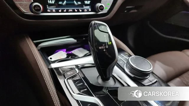 BMW 5 Series (G30) id 3032674 из Кореи 19