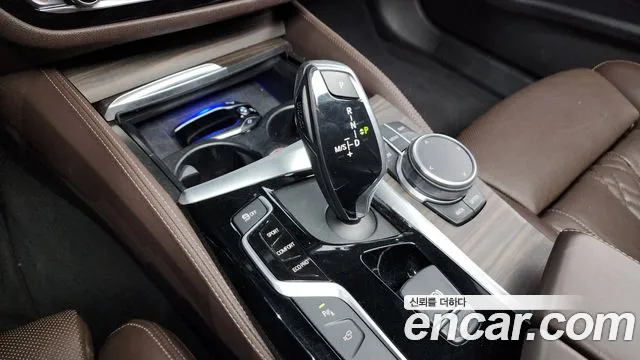 BMW 5 Series (G30) id 2302862 из Кореи 19