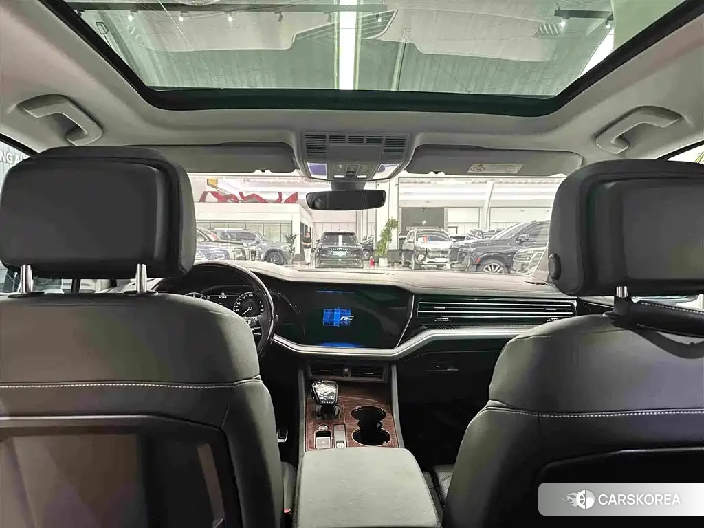 Volkswagen Touareg id 4546571 из Китая 22