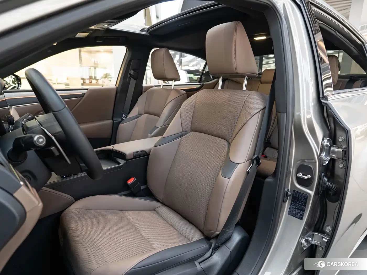 Lexus ES id 4606906 из Китая 20