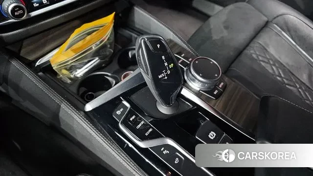 BMW 5 Series (G30) id 3568692 из Кореи 19