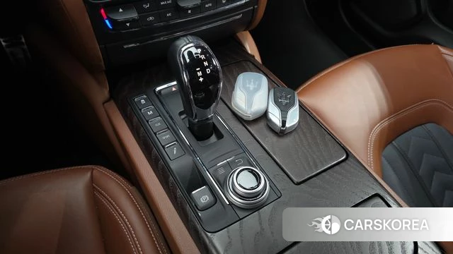 Maserati Quattroporte id 3894054 из Кореи 19