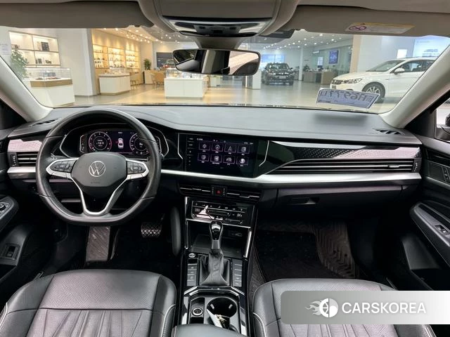 Volkswagen Passat id 4240843 из Китая 9