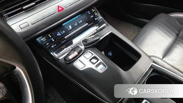 Hyundai The New Grandeur IG Hybrid id 4470951 из Кореи 31