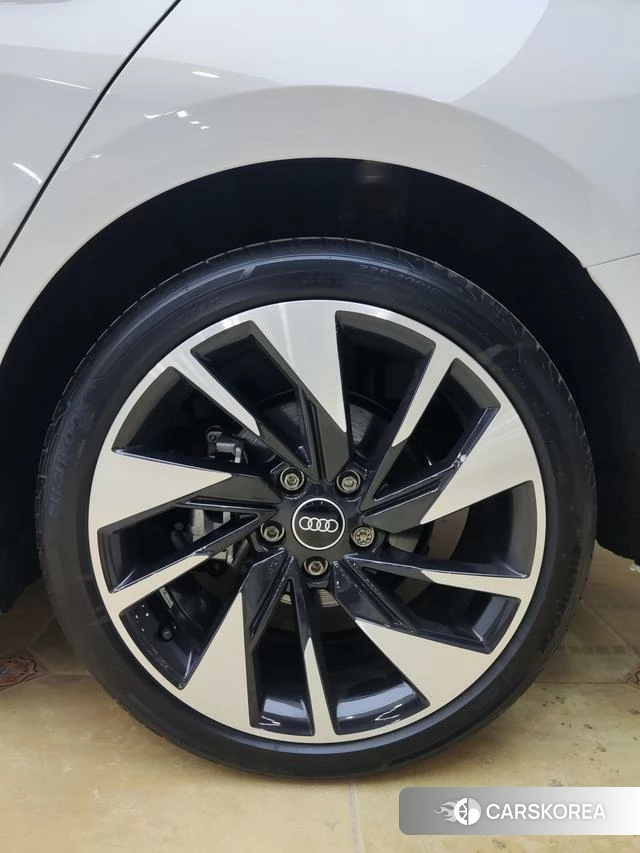 Audi A3 id 4207630 из Китая 17