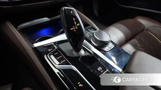 BMW 5 Series (G30) id 3572245 из Кореи 19