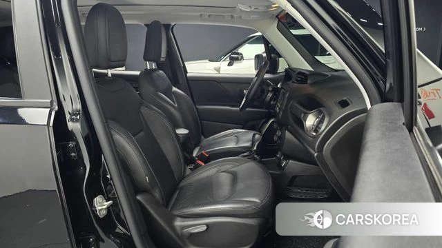 Jeep Renegade id 3879601 из Кореи 19