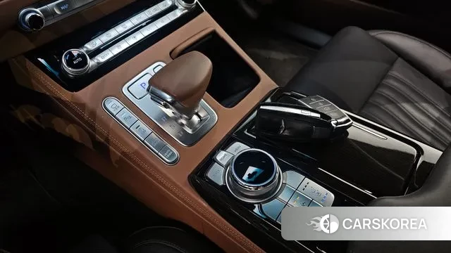 Genesis G90 id 3454231 из Кореи 19