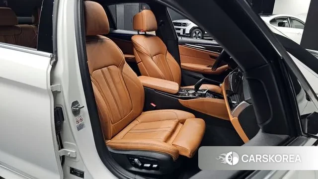 BMW 5 Series (G30) id 3777778 из Кореи 19