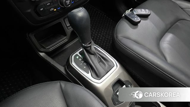 Jeep Renegade id 4490077 из Кореи 31