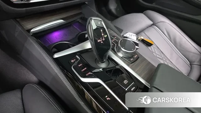 BMW 5 Series (G30) id 3058556 из Кореи 19