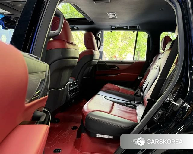 Lexus LX id 4320984 из Китая 16