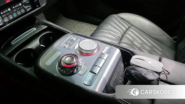 Genesis G90 (RS4) id 3257336 из Кореи 19