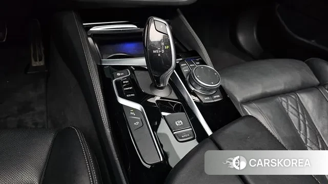 BMW 5 Series (G30) id 3444928 из Кореи 19