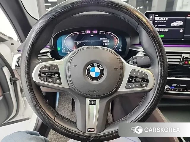 BMW 5 Series (G30) id 3383509 из Кореи 19