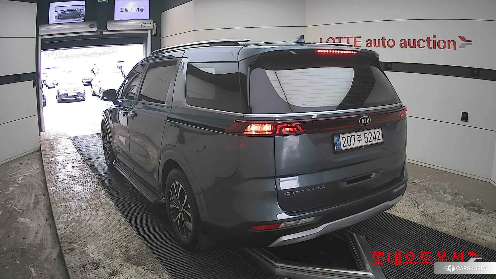 Kia Carnival id 3875723 из Кореи 37