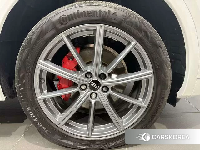 Audi Q5L id 4265914 из Китая 14