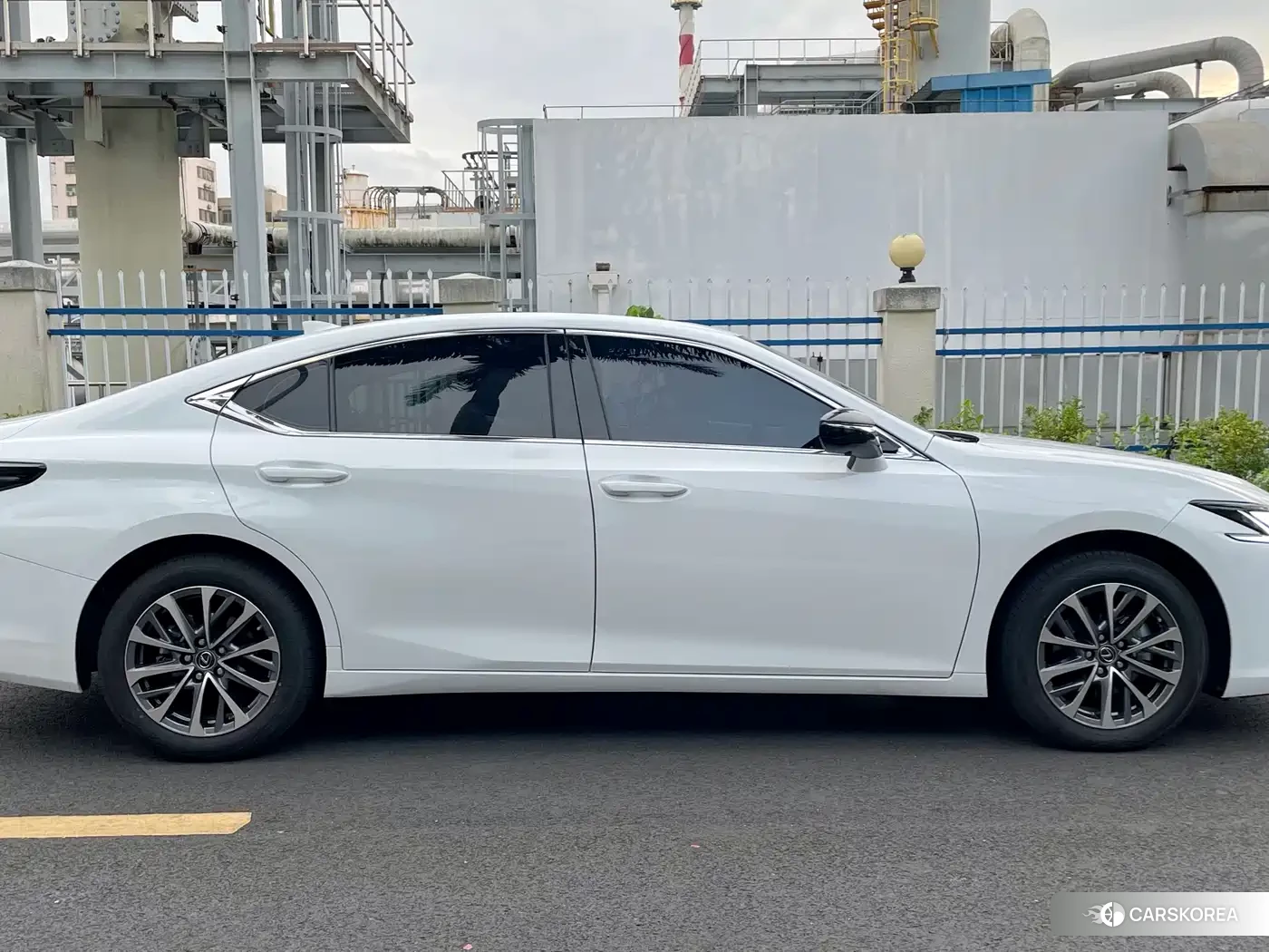 Lexus ES id 4546060 из Китая 17