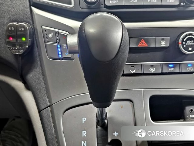Hyundai The New Grand Starex id 4642234 из Кореи 16