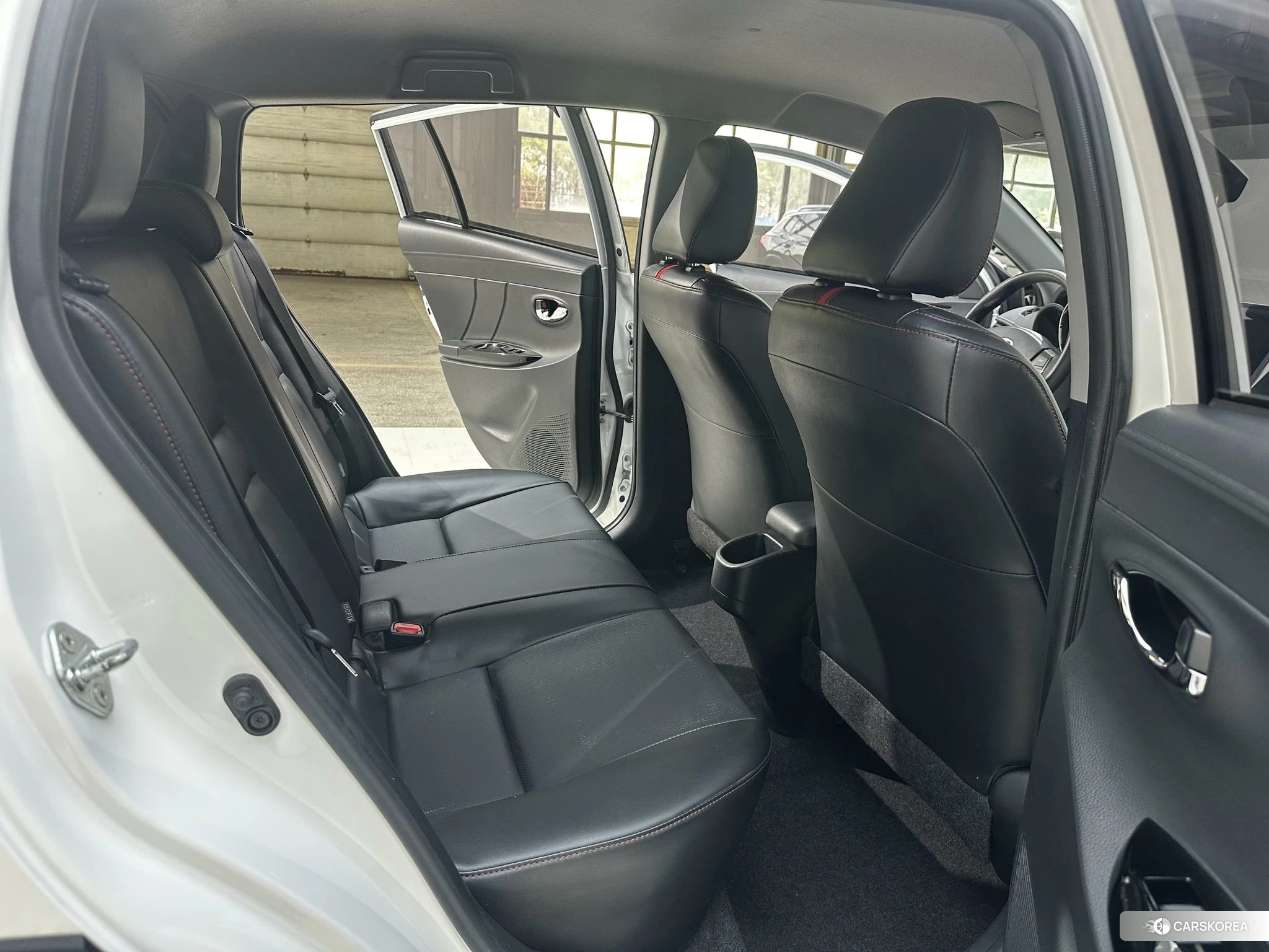 Toyota Yaris L id 4513442 из Китая 28