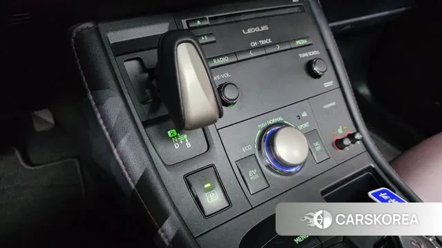 Lexus CT200h id 3270181 из Кореи 19