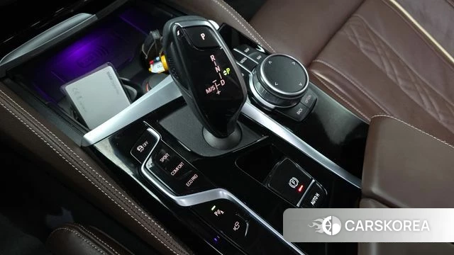 BMW 5 Series (G30) id 3870966 из Кореи 19