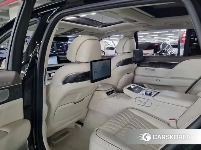 Genesis G90 (RS4) id 3619045 из Кореи 16